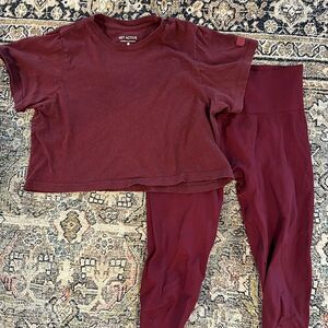 SET ACTIVE sculptflex maroon red burgundy athletic set top, bottom leggings